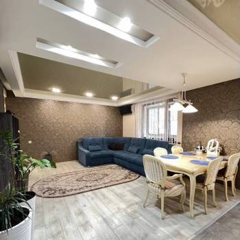 Продается Многокомнатная квартира, 114,9 м²