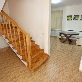 Сдается Дом, 200 м²