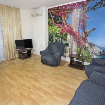 Сдается Дом, 200 м²