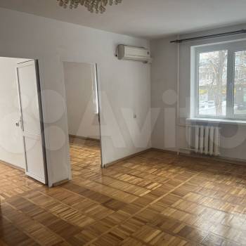 Продается Многокомнатная квартира, 61,3 м²
