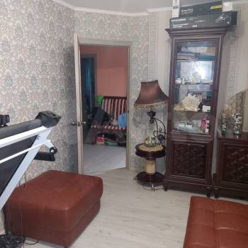 Продается Многокомнатная квартира, 74 м²