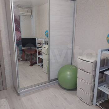 Продается Многокомнатная квартира, 74 м²