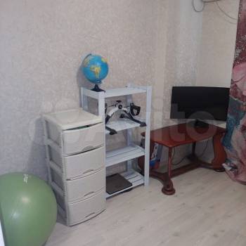 Продается Многокомнатная квартира, 74 м²