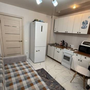 Продается 1-комнатная квартира, 41,2 м²