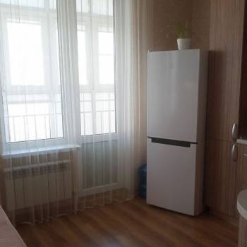 Продается 1-комнатная квартира, 37 м²