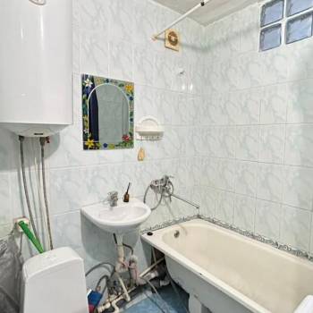 Продается 1-комнатная квартира, 32 м²