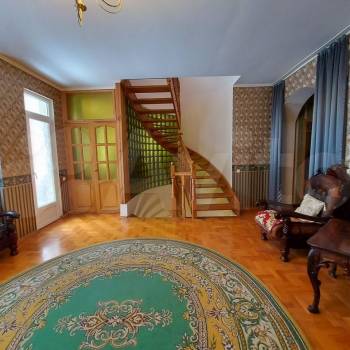 Продается Дом, 295 м²
