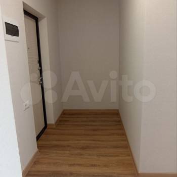 Продается 1-комнатная квартира, 37 м²