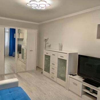 Продается 2-х комнатная квартира, 64 м²