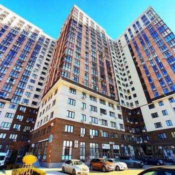 Продается 1-комнатная квартира, 60 м²