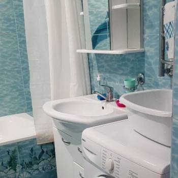 Продается 1-комнатная квартира, 42 м²