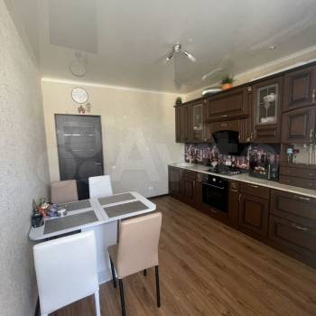 Продается 1-комнатная квартира, 48 м²