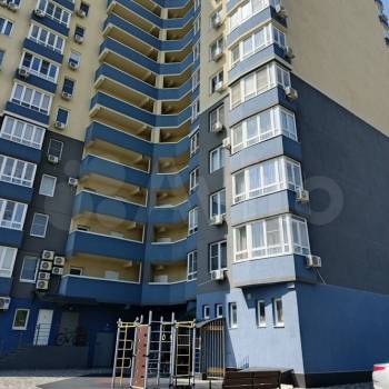 Продается 1-комнатная квартира, 32 м²