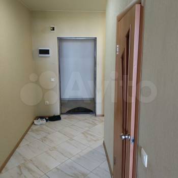 Продается 1-комнатная квартира, 32 м²