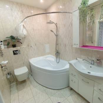 Продается 2-х комнатная квартира, 63,7 м²