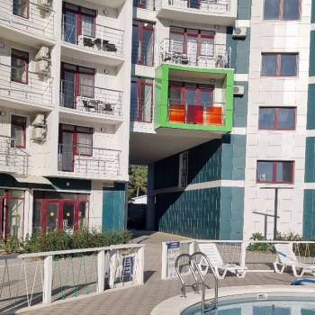 Продается 1-комнатная квартира, 54 м²