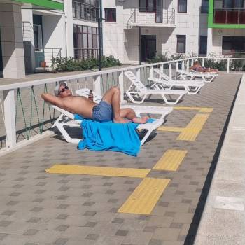 Продается 1-комнатная квартира, 54 м²