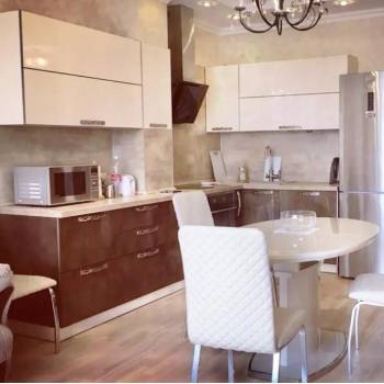 Сдается Многокомнатная квартира, 100 м²