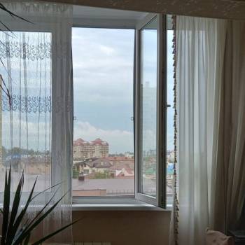 Продается 1-комнатная квартира, 50 м²