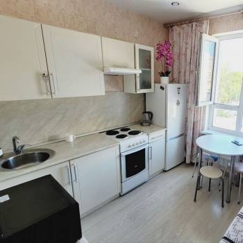 Продается 1-комнатная квартира, 35 м²