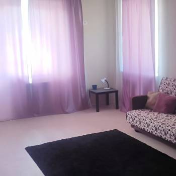 Сдается 1-комнатная квартира, 42 м²