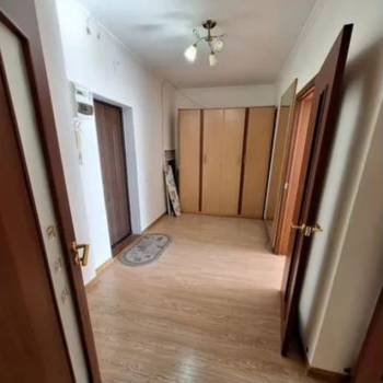 Продается 1-комнатная квартира, 52,7 м²