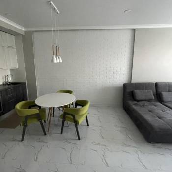 Продается 1-комнатная квартира, 53,7 м²