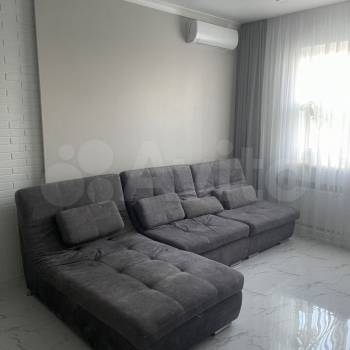 Продается 1-комнатная квартира, 53,7 м²