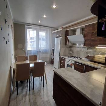 Продается 1-комнатная квартира, 47 м²