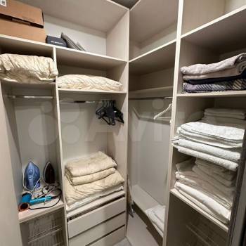 Продается 1-комнатная квартира, 47 м²