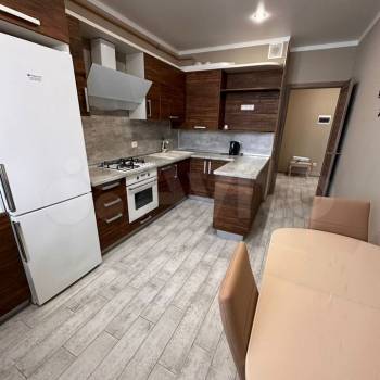 Продается 1-комнатная квартира, 47 м²