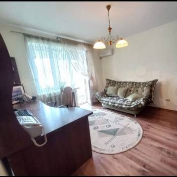 Сдается Многокомнатная квартира, 200 м²