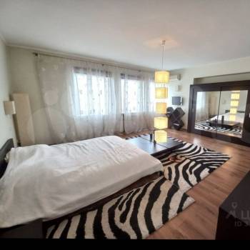 Сдается Многокомнатная квартира, 200 м²