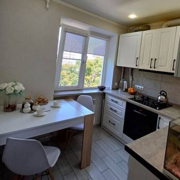 Продается 3-х комнатная квартира, 58 м²