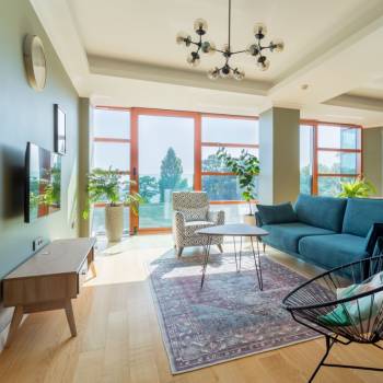 Сдается 2-х комнатная квартира, 90 м²