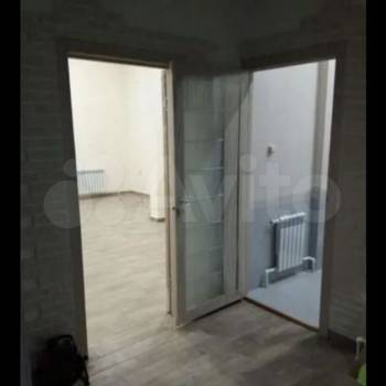 Продается Многокомнатная квартира, 100 м²