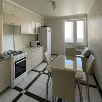 Продается 1-комнатная квартира, 43 м²