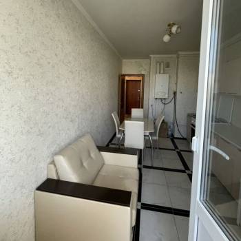 Продается 1-комнатная квартира, 43 м²