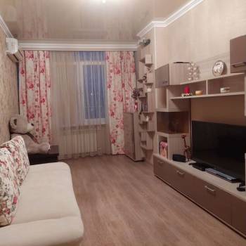 Продается 1-комнатная квартира, 38 м²
