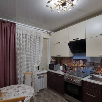 Продается 1-комнатная квартира, 38 м²