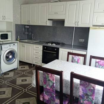 Продается 1-комнатная квартира, 42 м²