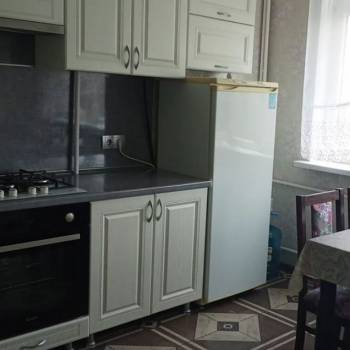 Продается 1-комнатная квартира, 42 м²