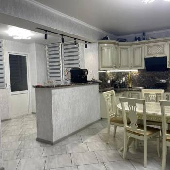 Продается Дом, 426 м²