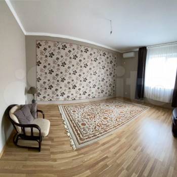 Продается Дом, 180 м²
