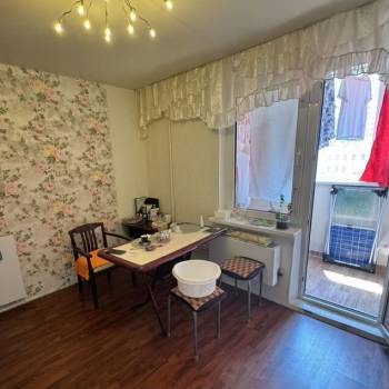 Продается 1-комнатная квартира, 39 м²