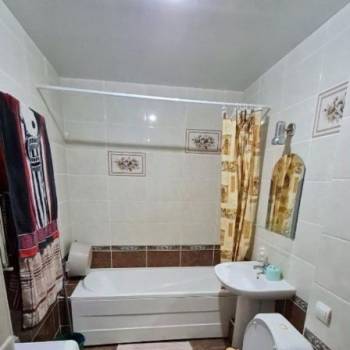 Продается 1-комнатная квартира, 47 м²