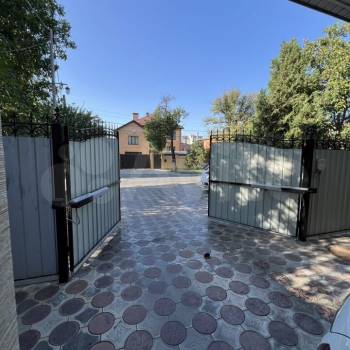 Продается Дом, 427 м²