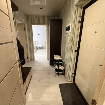 Продается 1-комнатная квартира, 42 м²