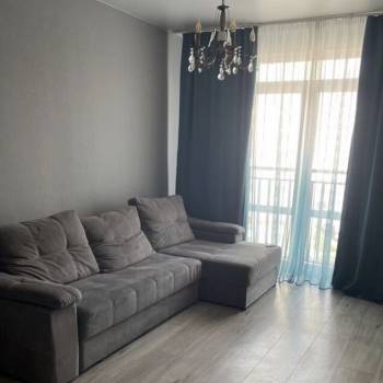 Сдается 1-комнатная квартира, 42 м²