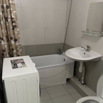 Сдается 1-комнатная квартира, 42 м²